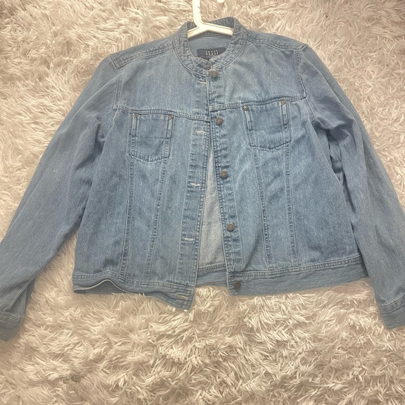 Jean Jacket - Picture 2 of 6